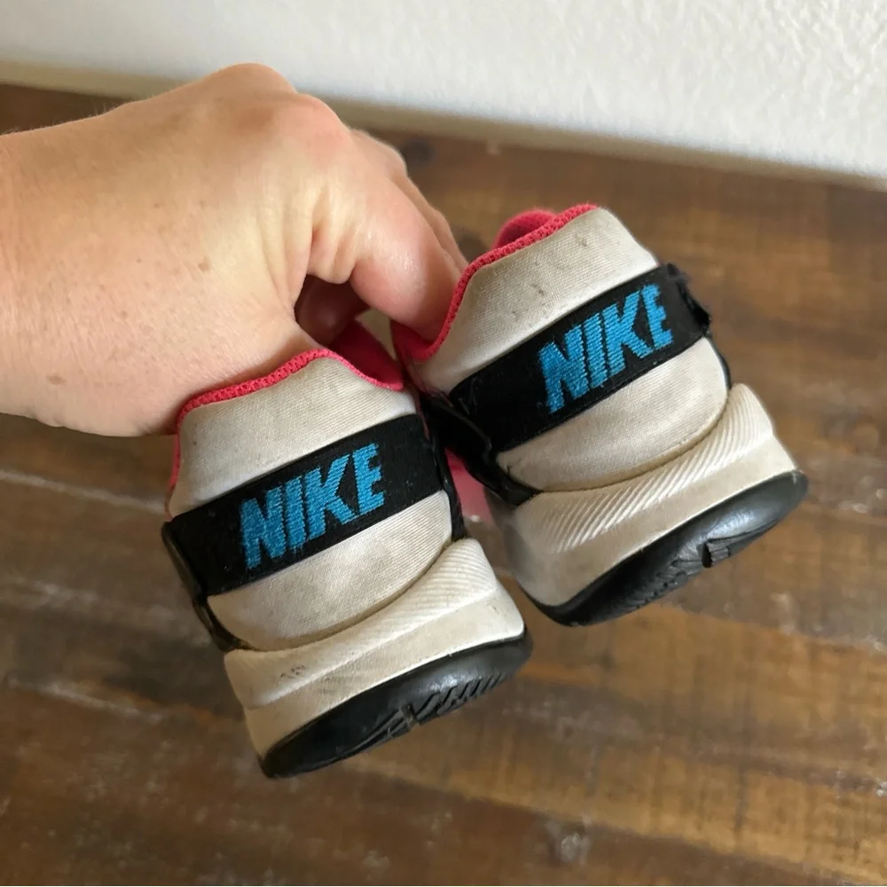Nike pink running